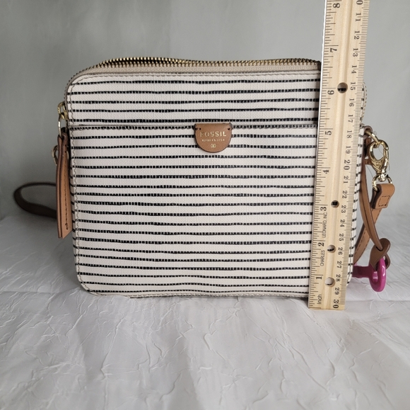 Fossil Sydney double zippered black & white crossbody purse tan strap - Picture 8 of 9
